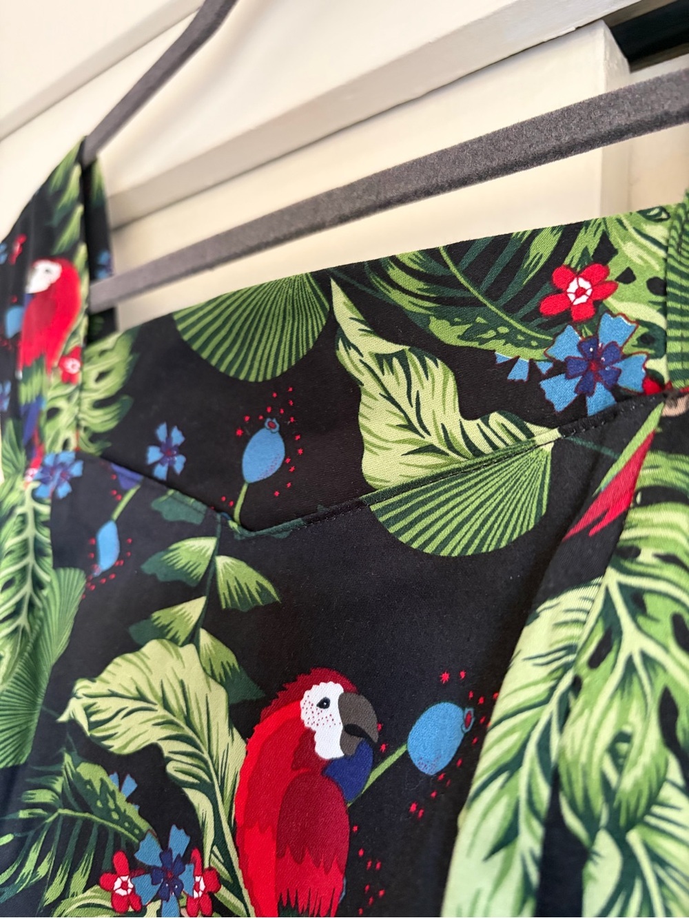 Collectif Black Dress Tropical Print Parrots UK 10 US Small Matching tote & belt - Picture 7 of 16